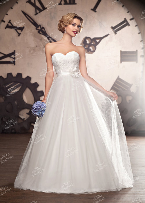 Свадебное платье ВВ369 Белое свадебное платье, также подойдет будущим мамам, скроет небольшой срок беременности
