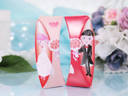 Бонбоньерка 007, мальчик и девочка, 2шт Коробочки в виде Жениха и Невесты с конфетками - знак вашего внимания вашим дорогим гостям!
