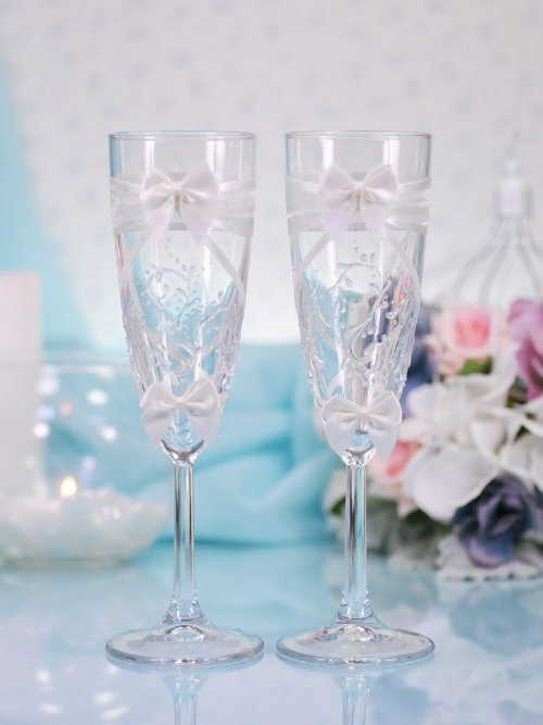 Свадебные бокалы deco-035, кремовый Свадебные бокалы для шампанского, ручной декор.  Высота бокала 21 см, цена за 1 пару. Изготовление под заказ