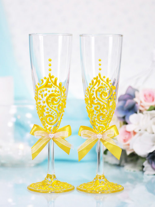 Свадебные бокалы Ажур желтый Свадебные бокалы, ручной декор ажурной росписью по стеклу и бантом из лент