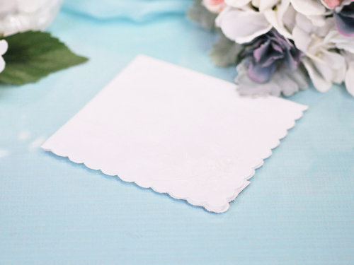 Платок для жениха х/б, с вышивкой Декоративный карманный платок из хлопка с вышивкой, 
размер 25*25см