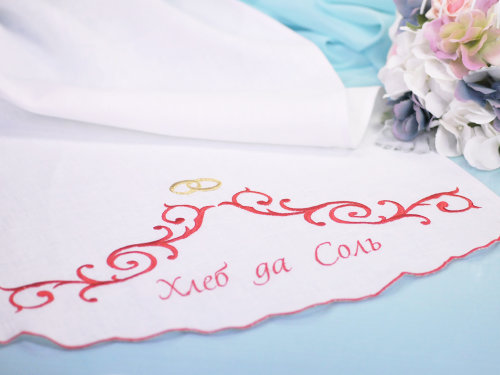 Рушник свадебный льняной 31 Свадебный рушник / полотенце с вышивкой для каравая. Состав: лен 100%. Размер 150см*40см.