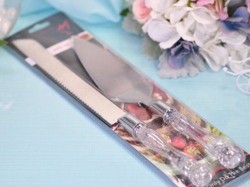 Набор приборов для свадебного торта Набор приборов для свадебного торта: нож + лопатка, длина лезвия ножа - 33см, Приборы могут быть декорированы любым цветом.