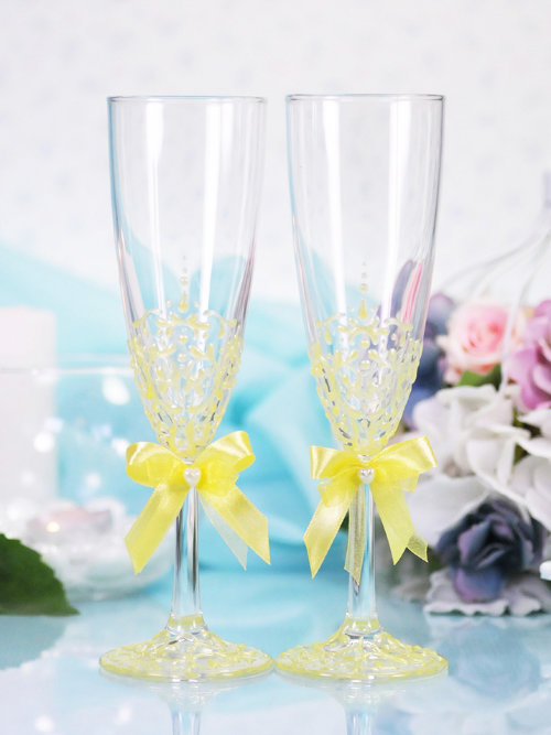 Свадебные бокалы Ажур лимон Свадебные бокалы, ручной декор ажурной росписью по стеклу и бантом из лент