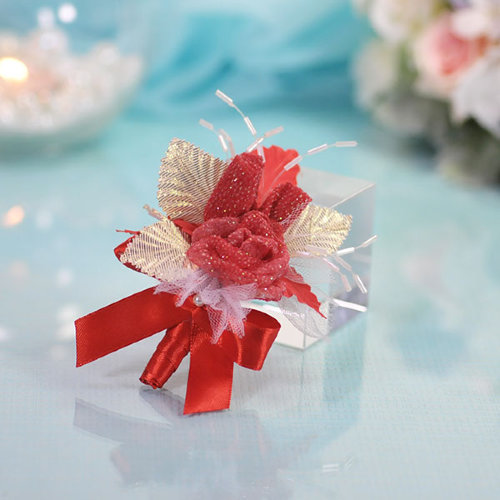 Бутоньерка 023 красная Красный цветок в петличке пиджака - бутоньерка жениха для красной свадьбы