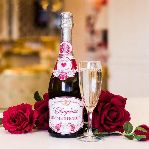 Набор наклеек на свадебное шампанское, красный Набор наклеек для оформления свадебного шампанского в красном цвете