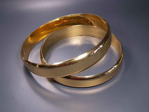 Кольца для изготовления украшений на свадебное авто  Красивые реалистичные золотые кольца - для самостоятельного изготовления украшения для свадебного авто. Диаметр колец: 25 и 22 см