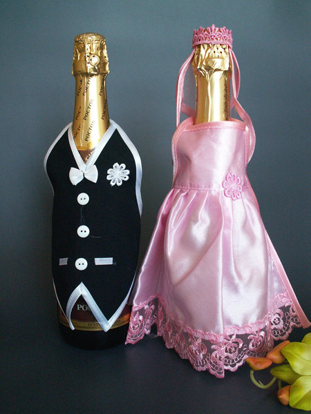 Украшение для шампанского - одежда розовая Розовая одежда на бутылки свадебного шампанского
