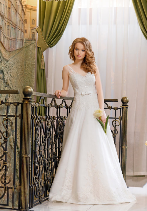 Свадебное платье Молли-S, размер 44 Свадебное платье А-силуэт, цвет белый. Идеально сидит по фигуре