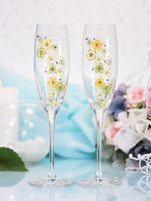 Свадебные бокалы Весна нежно зеленая, deco-502 Свадебные бокалы для шампанского, ручной декор, хрустальное стекло. Высота бокала 22,5 см, цена за пару. Изготовление под заказ, срок 1-5 дней