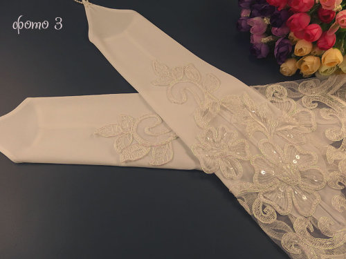 Свадебные митенки №4 38см, белые с аппликацией перламутр Матовые эластичные белые митенки для невесты с золотом и серебром. Длина 38см