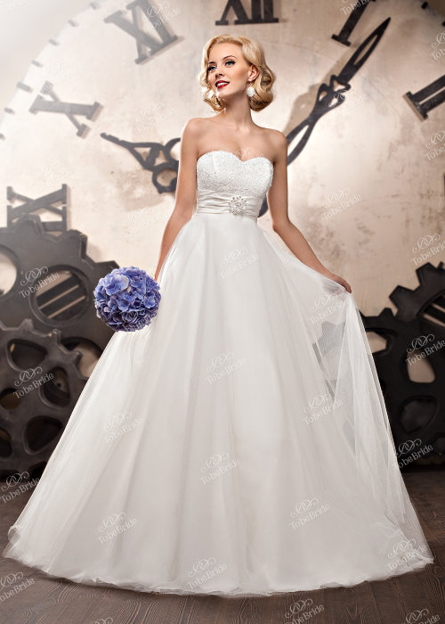 Свадебное платье BB141 Белое свадебное платье от To be Bride, с завышенной талией, скроет небольшой животик. В наличии размер 48-50. Последний экз.