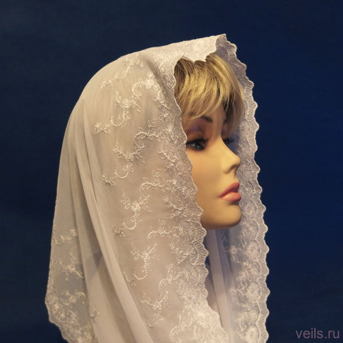 Белый палантин снуд для венчания или крещения Шарф снуд с вышивкой шелком красивого и нежного  цветочного орнамента, размер 40*90см. В наличии с вышивкой белого цвета