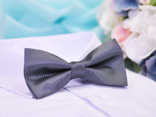 Комплект: галстук бабочка, запонки и платок Набор из галстука бабочки, запонок и платочка