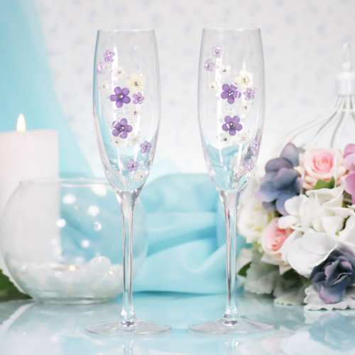 Свадебные бокалы Весна лаванда, deco-502 Свадебные бокалы для шампанского из хрустального стекла, ручной декор. Высота бокала 22,5 см, цена за пару. Изготовление под заказ, срок 1-5 дней