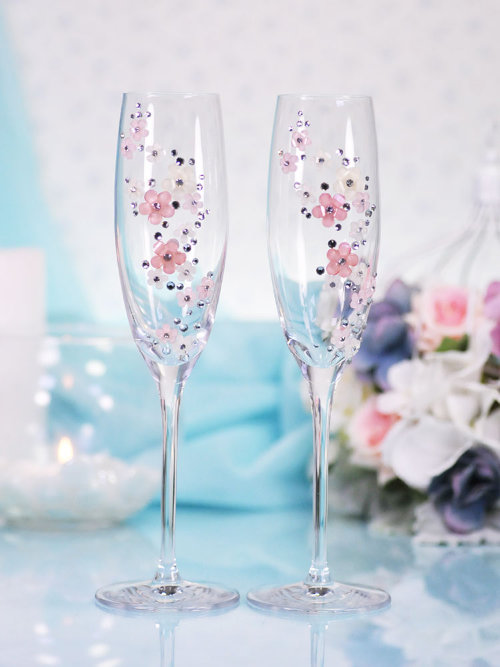 Свадебные бокалы Весна розовая, deco-502 Свадебные бокалы для шампанского, ручной декор, хрустальное стекло. Высота бокала 22,5 см, цена за пару. Изготовление под заказ, срок 1-5 дней